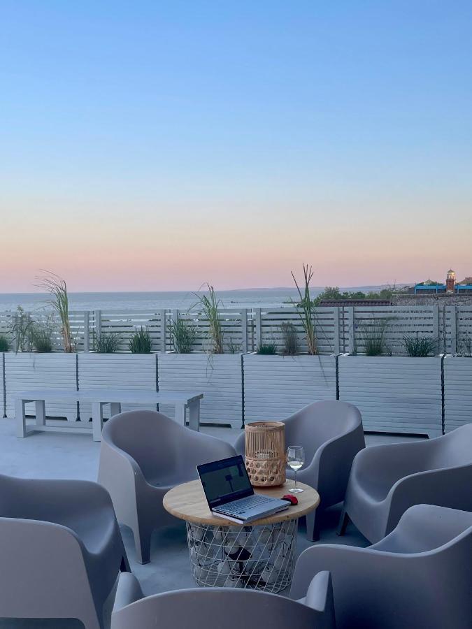 Apartament La Terrasse Sarichioi Bagian luar foto
